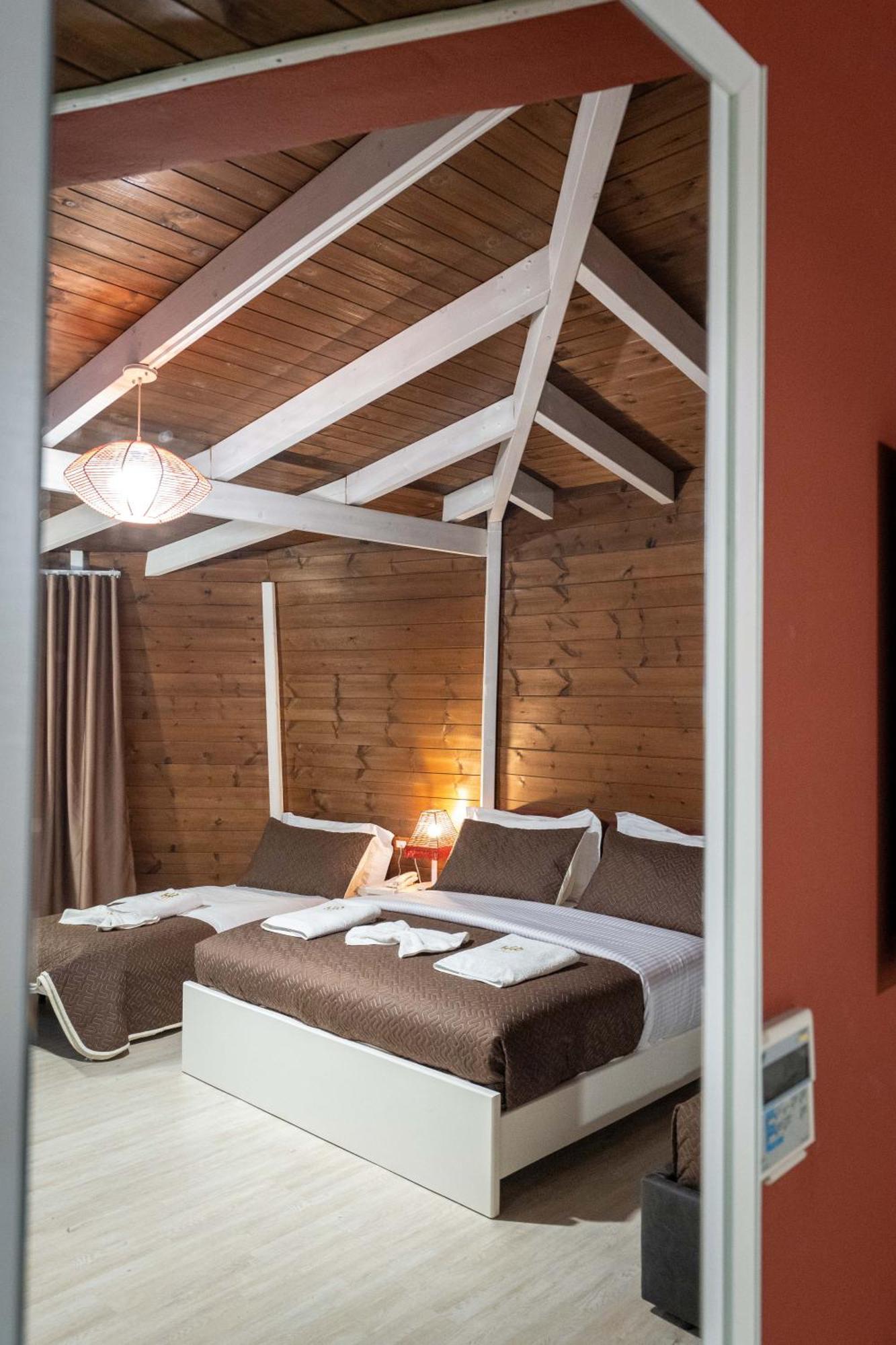 Hotel Aria Тирана Екстер'єр фото