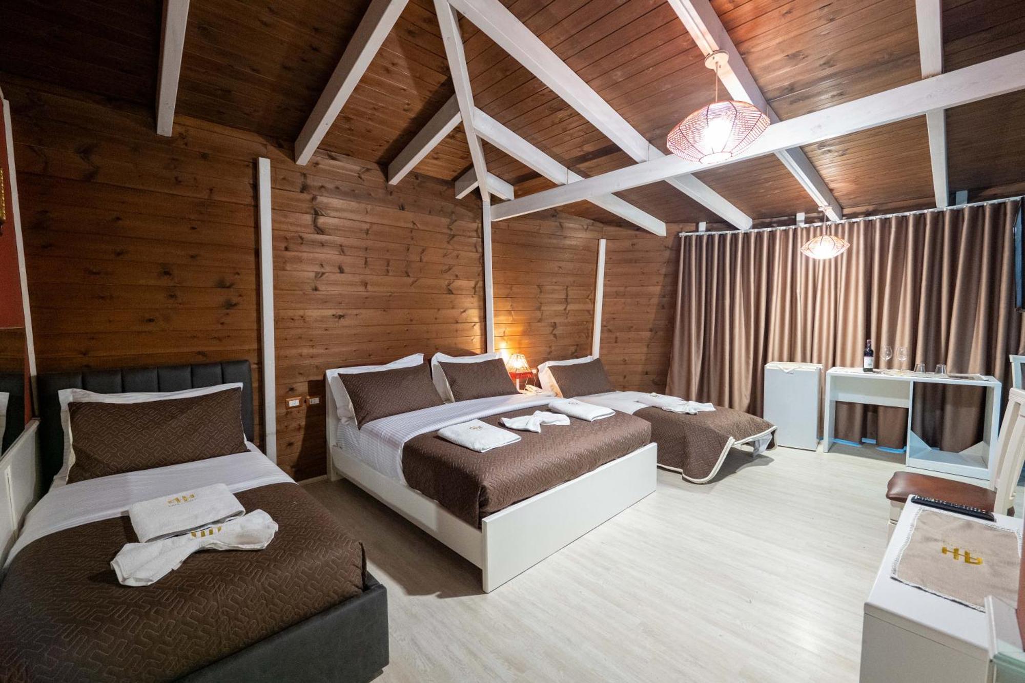 Hotel Aria Тирана Екстер'єр фото