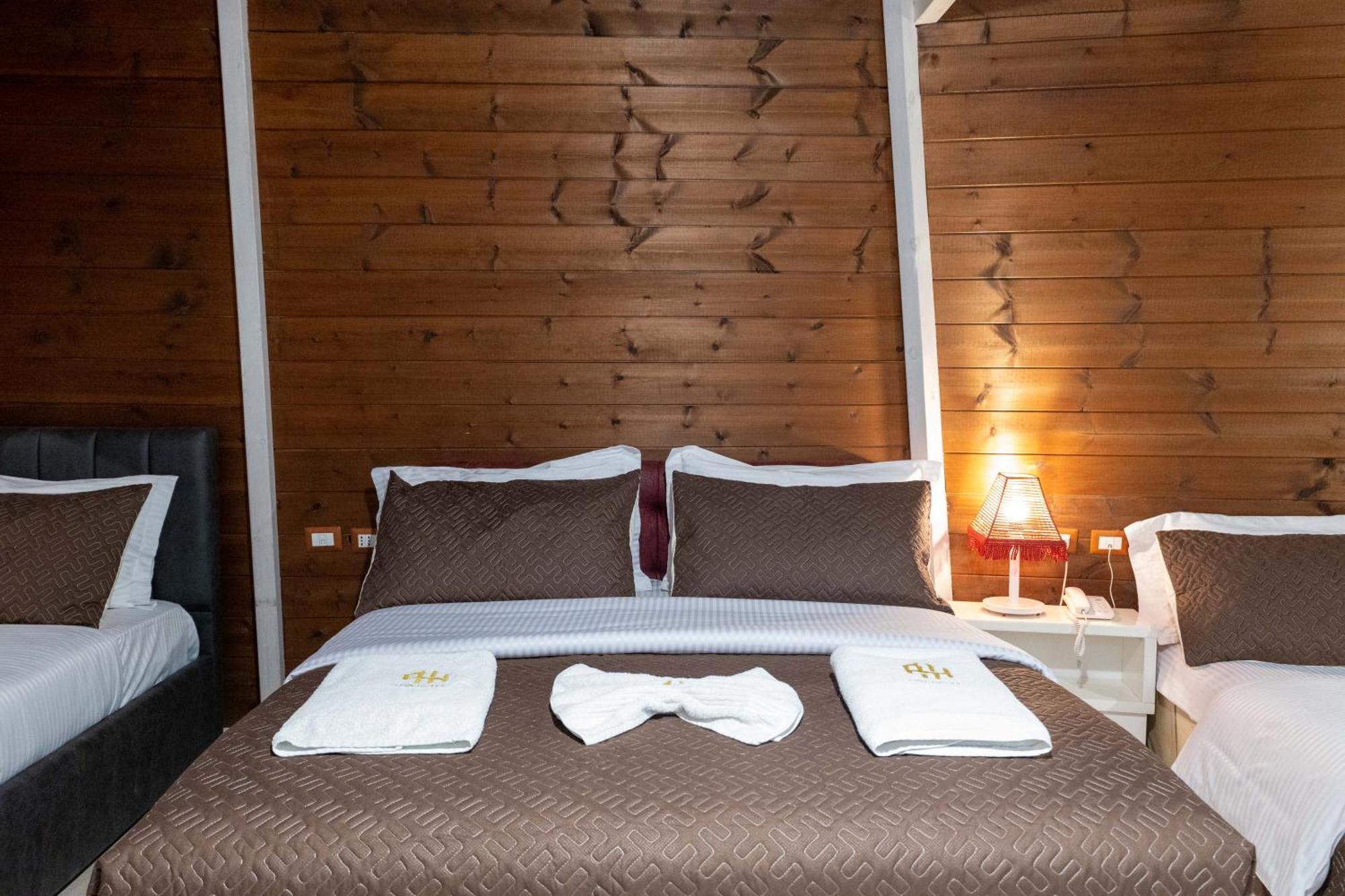 Hotel Aria Тирана Екстер'єр фото