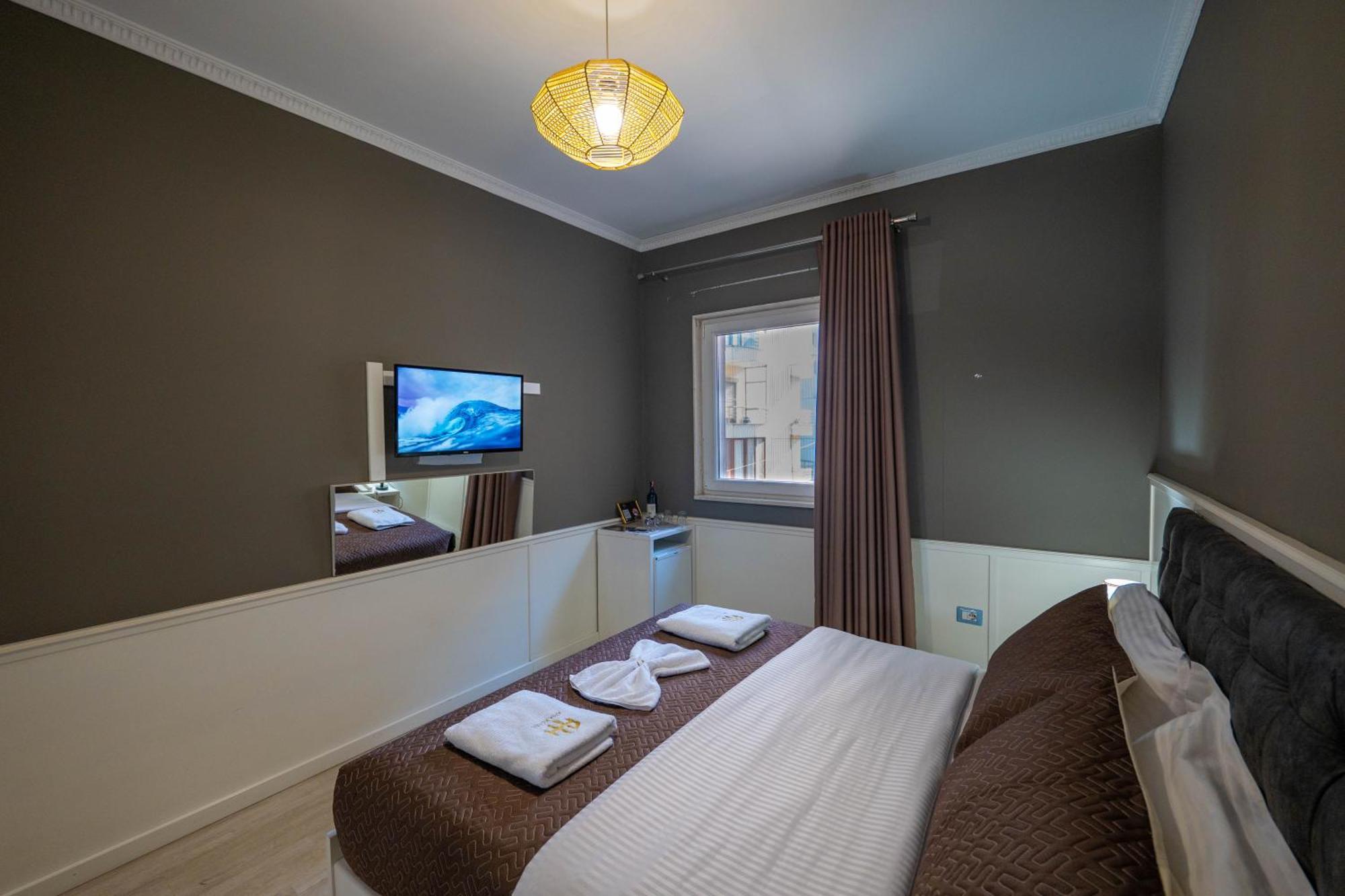 Hotel Aria Тирана Екстер'єр фото