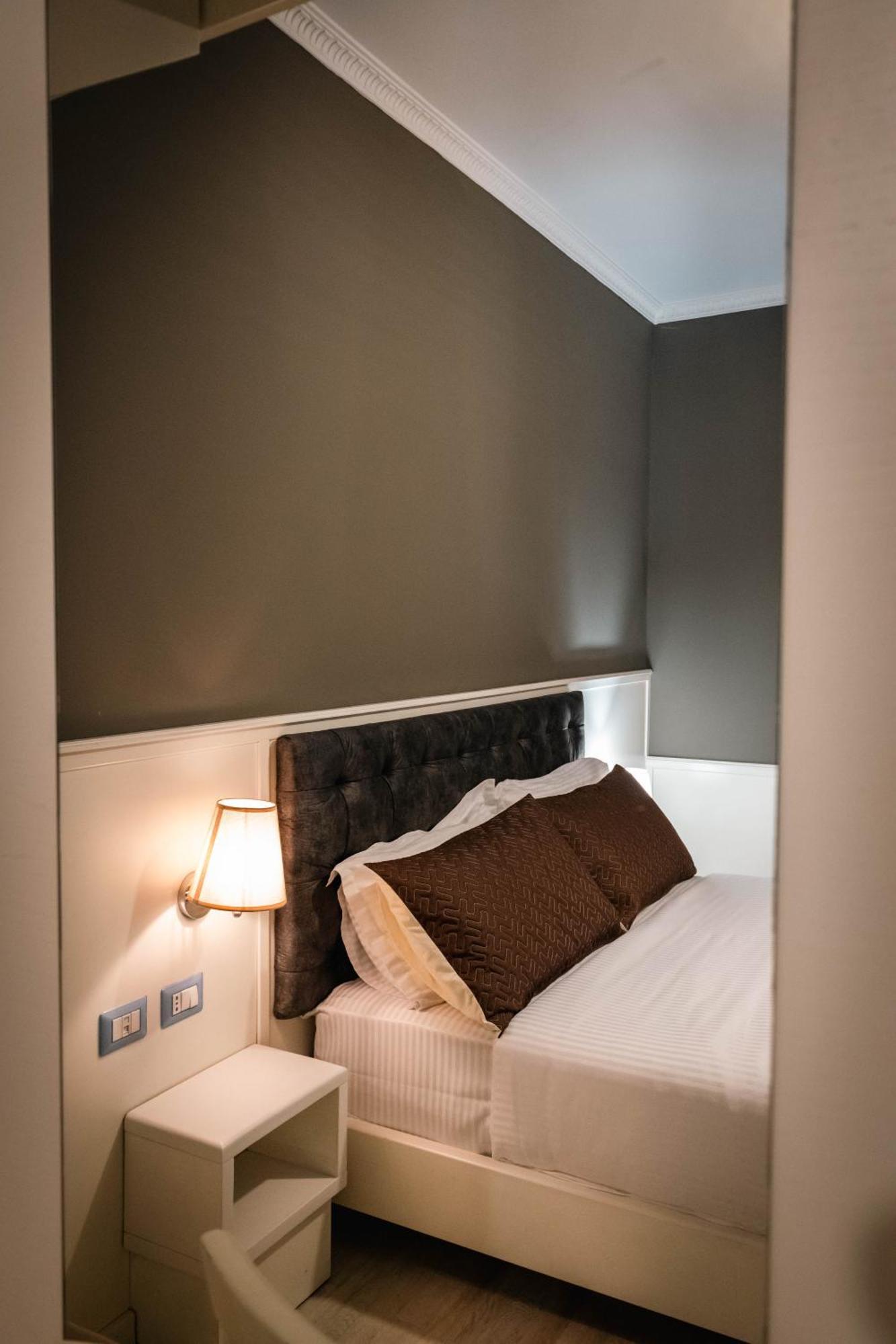 Hotel Aria Тирана Екстер'єр фото