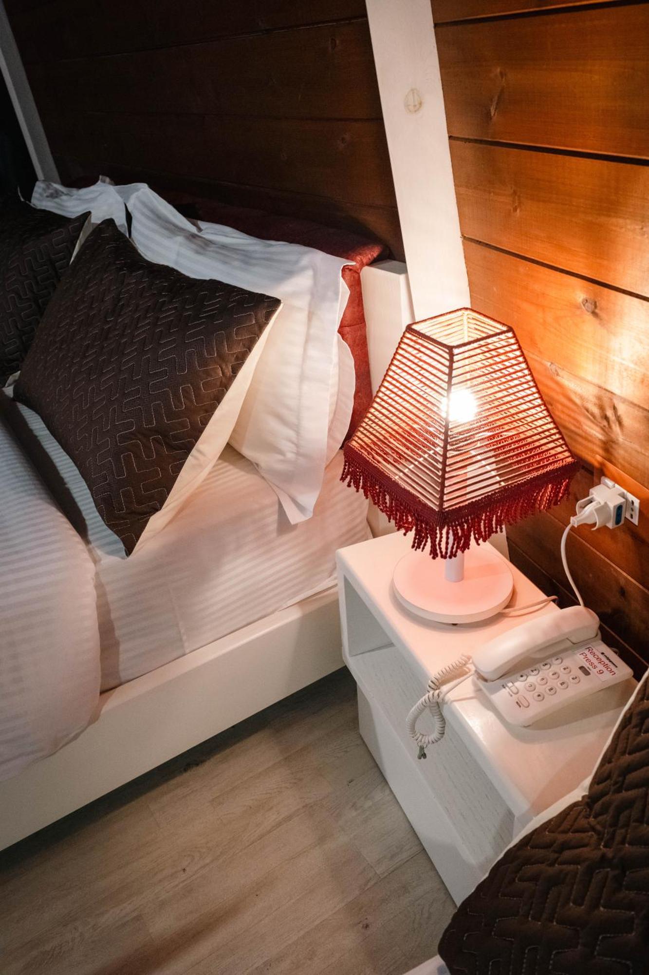 Hotel Aria Тирана Екстер'єр фото