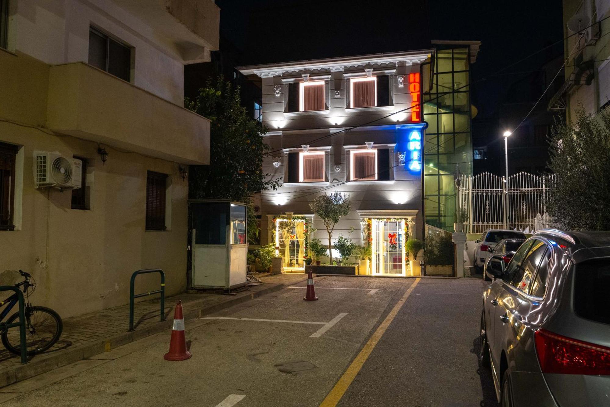 Hotel Aria Тирана Екстер'єр фото