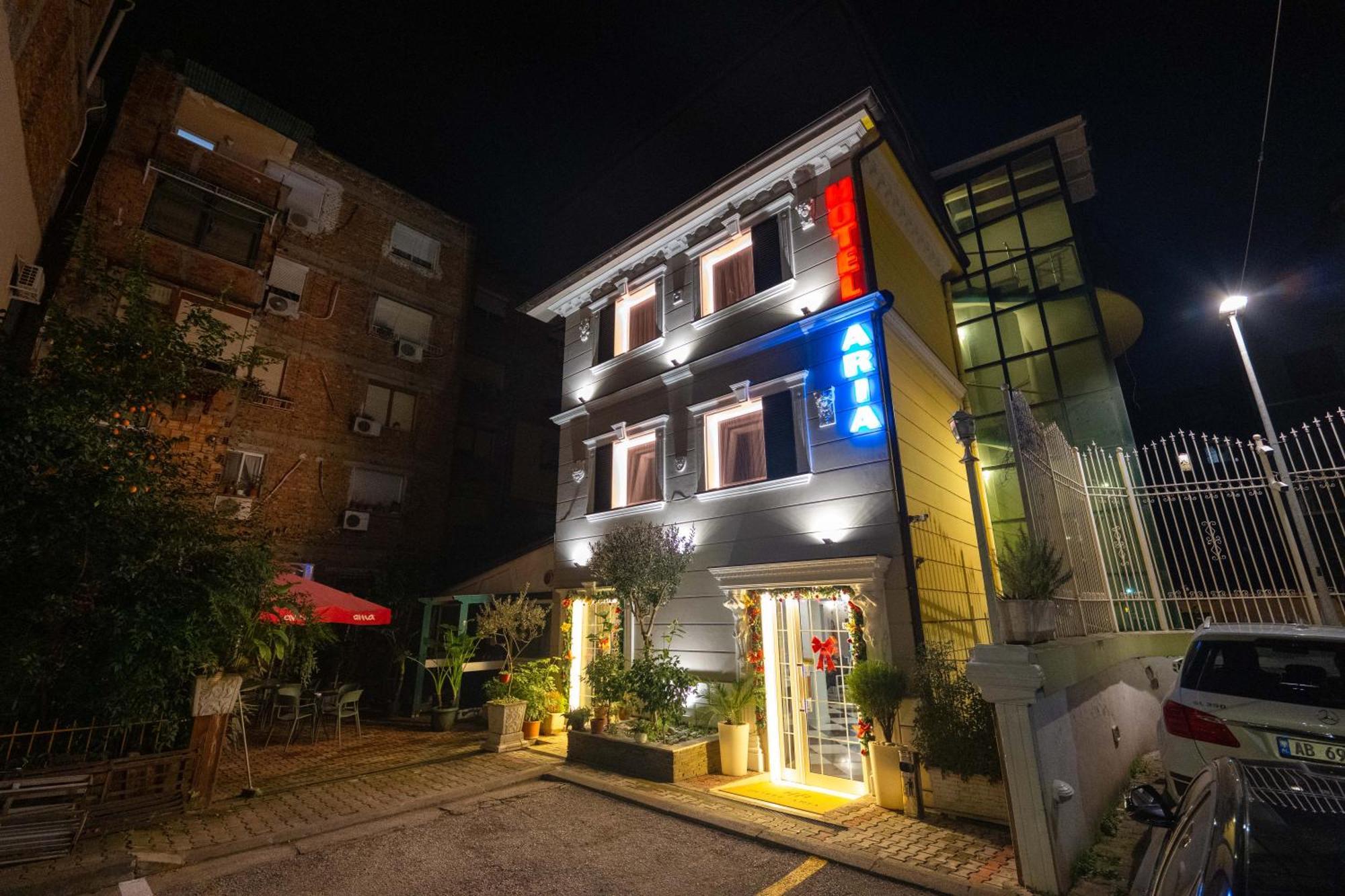 Hotel Aria Тирана Екстер'єр фото